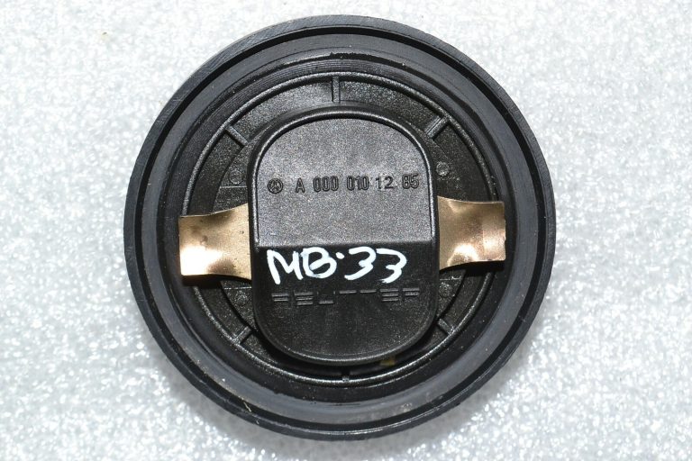 Mercedes-Benz W245 W169 2.0 CDi oriģinālais eļļas uzpildes kakls ar vāciņu A6400100369