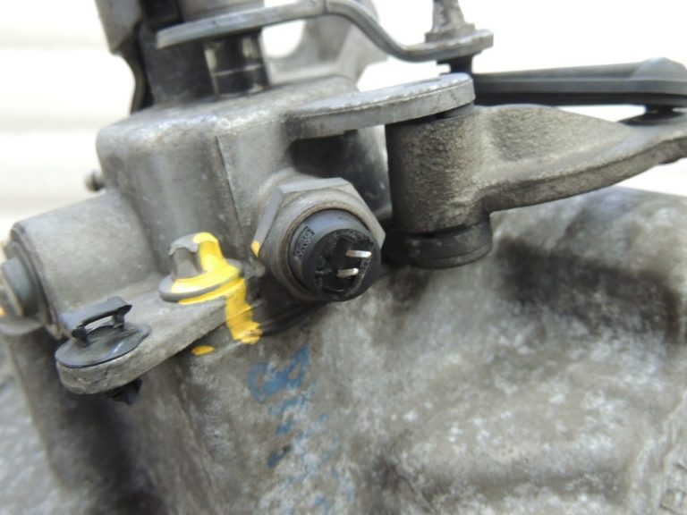Merecedes B-Class W245 B180 CDI dīzeļdegvielas manuālā pārnesumkārba 6 pakāpju 711640