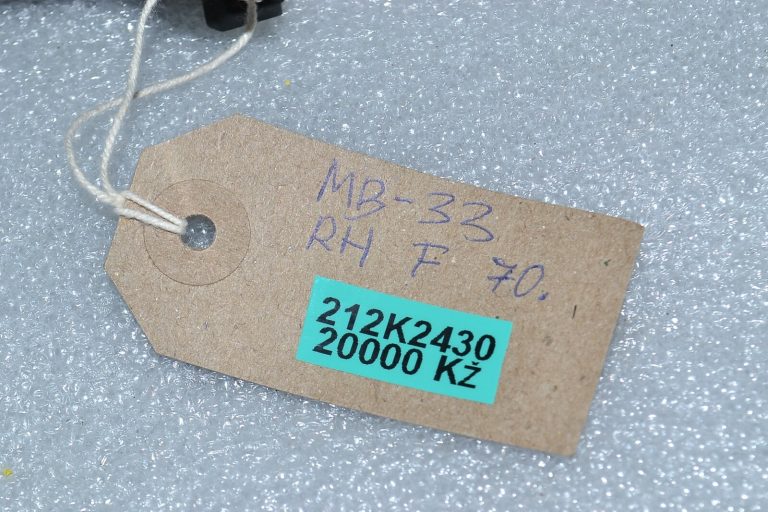 Mercedes-Benz B-klase W245 Ārējais durvju rokturis labajā pusē A1697660002 Cosmos black 191