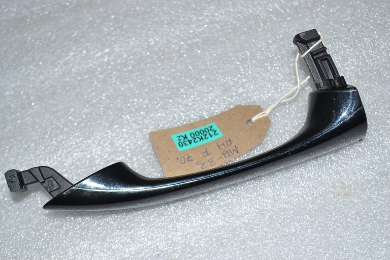 Mercedes-Benz B-klase W245 Ārējais durvju rokturis labajā pusē A1697660002 Cosmos black 191
