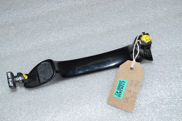 Mercedes-Benz B-klase W245 Ārējais durvju rokturis labajā pusē A1697660002 Cosmos black 191