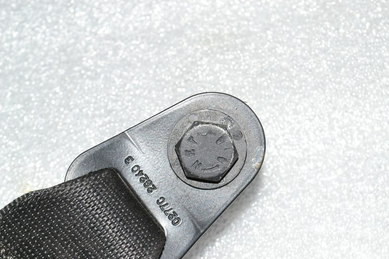 Mercedes-Benz B-Class W245 Priekšējā labā drošības josta A1698607485