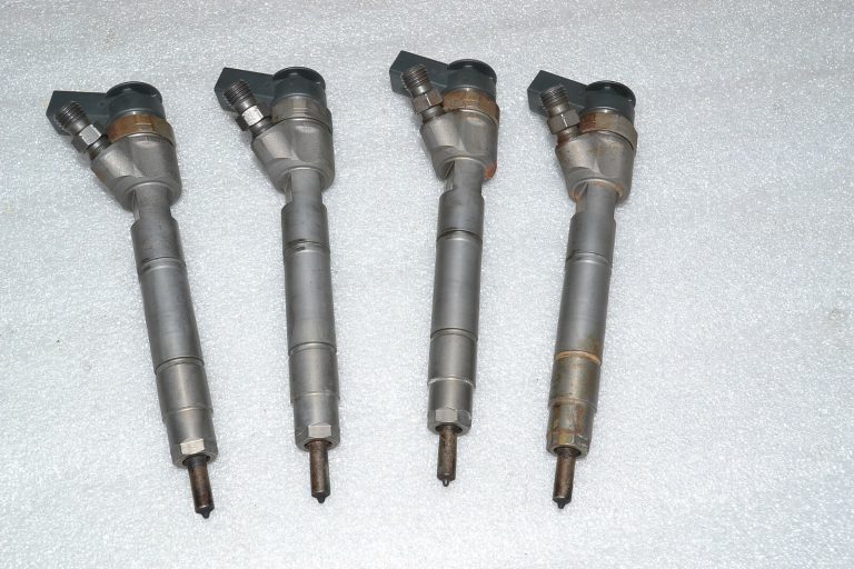 4x Mercedes-Benz W245 W169 2.0 CDi OM640.940 Inžektors Inžektors A6400700787