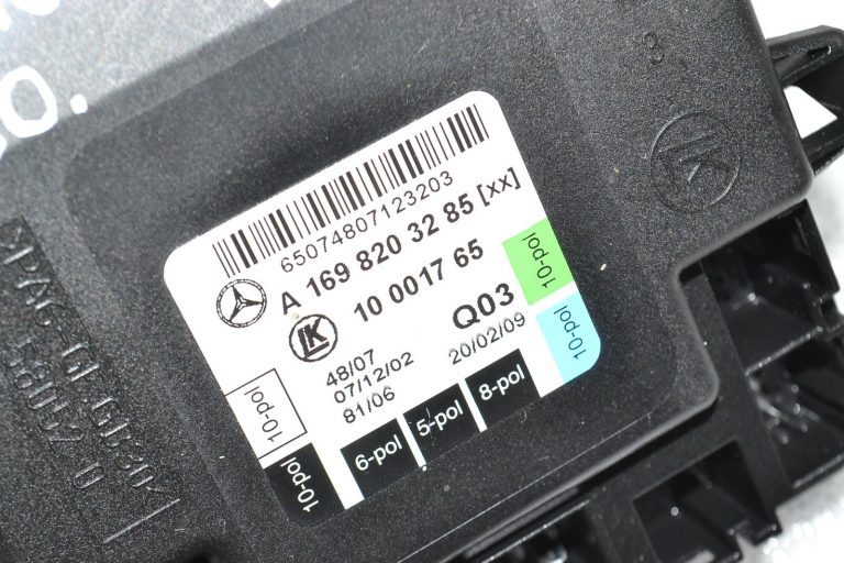 Mercedes-Benz W245 W169 Aizmugurējā labās puses durvju vadības bloks A1698203285