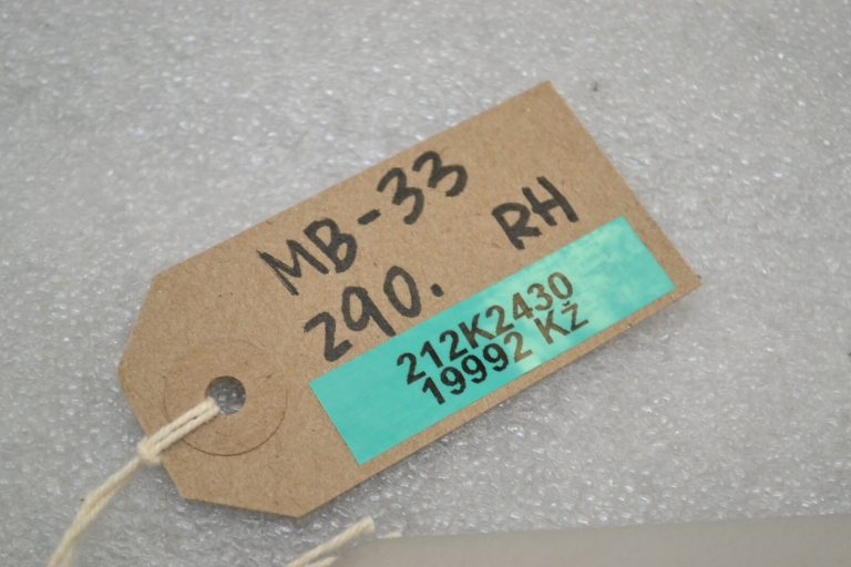 Mercedes-Benz B-Class W245 Saules aizsarglīdzeklis labajā pusē, pelēks A1698100410