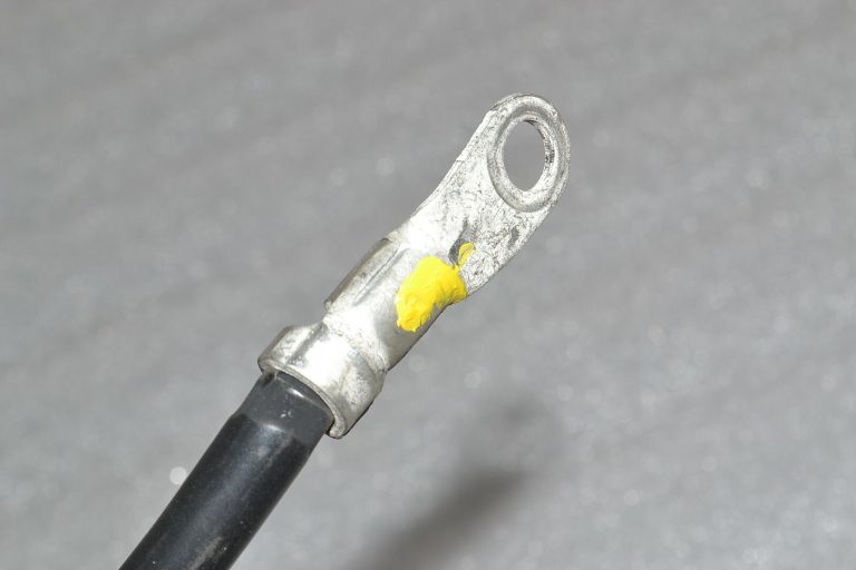 Mercedes-Benz B-Class W245 akumulatora zemējuma kabelis A1695406409 A2205400031