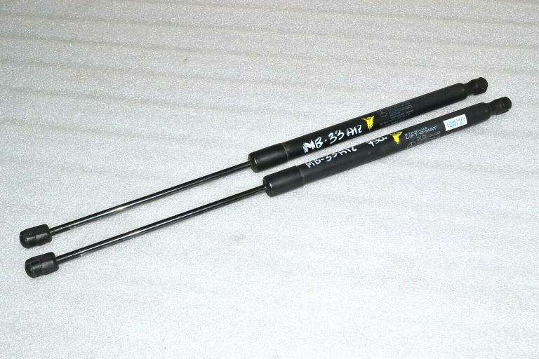 2x Mercedes-Benz B-Class W245 aizmugurējo durvju amortizatora gāzes atspere A1699800964