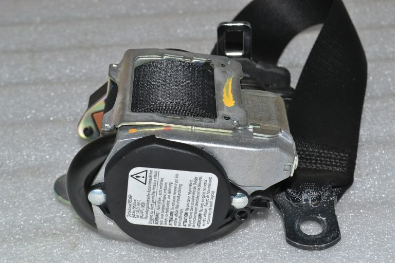 Mercedes-Benz B-Class W245 Aizmugurējā kreisā drošības josta Drošības josta A1698601785