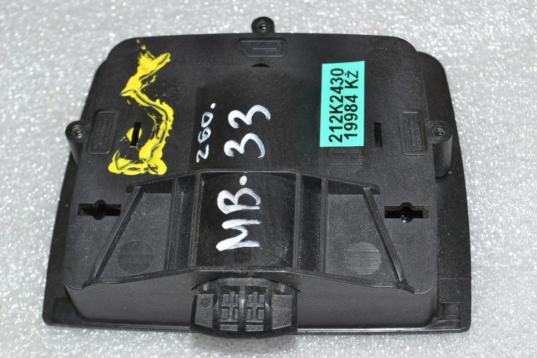 Mercedes-Benz B-Class W245 Kabīnes grīdas rokturis Pacelšanas rokturis A1696803274