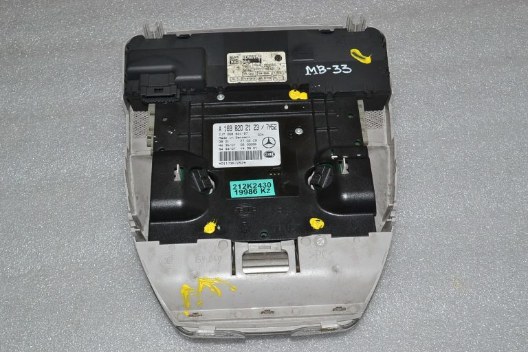 Mercedes-Benz B-Class W245 Iekšējais apgaismojums Iekšējais priekšējais apgaismojums A1698202123