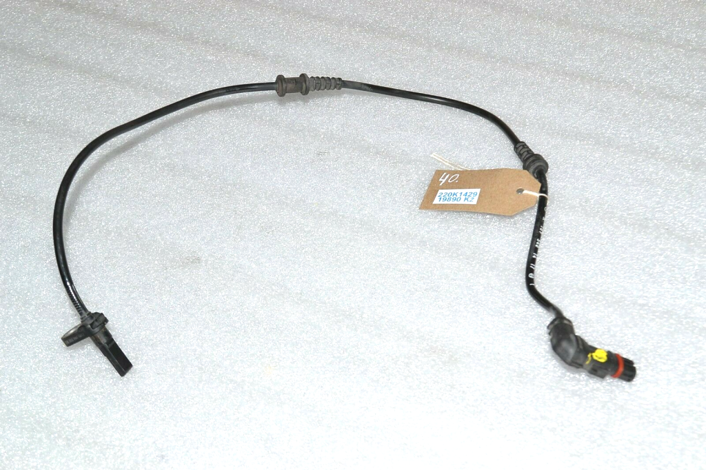 Mercedes-Benz W245 W169 Датчик скорости вращения колеса ABS передний A1695401417 0265008064