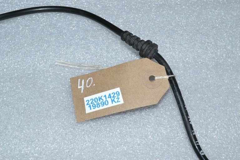 Mercedes-Benz W245 W169 ABS riteņa ātruma sensors priekšējais A1695401417 0265008064