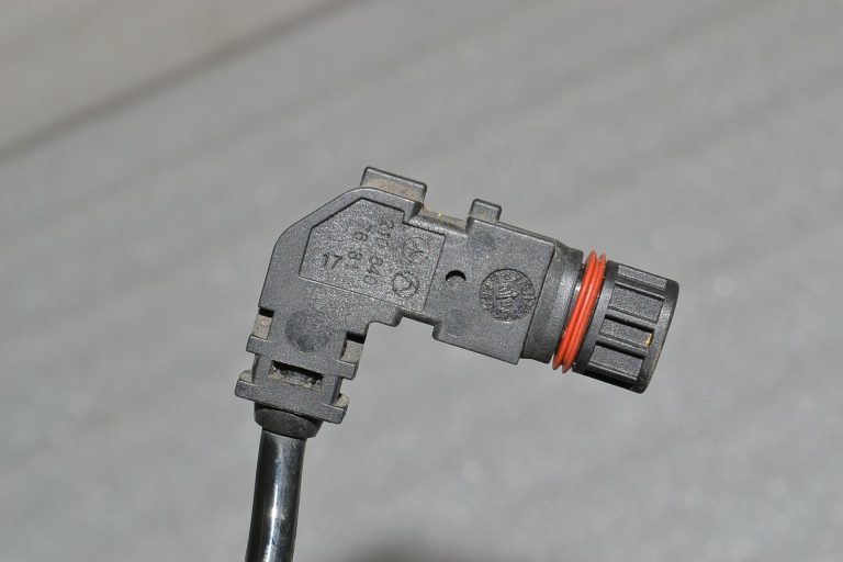 Mercedes-Benz W245 W169 ABS riteņa ātruma sensors priekšējais A1695401417 0265008064