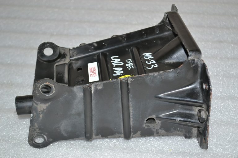 Mercedes-Benz B-Class W245 Bampera balsta kronšteins, labais A1696202635