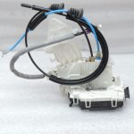 Oriģinālais Mercedes Benz W212 W204 aizmugurējo kreiso durvju slēdzene