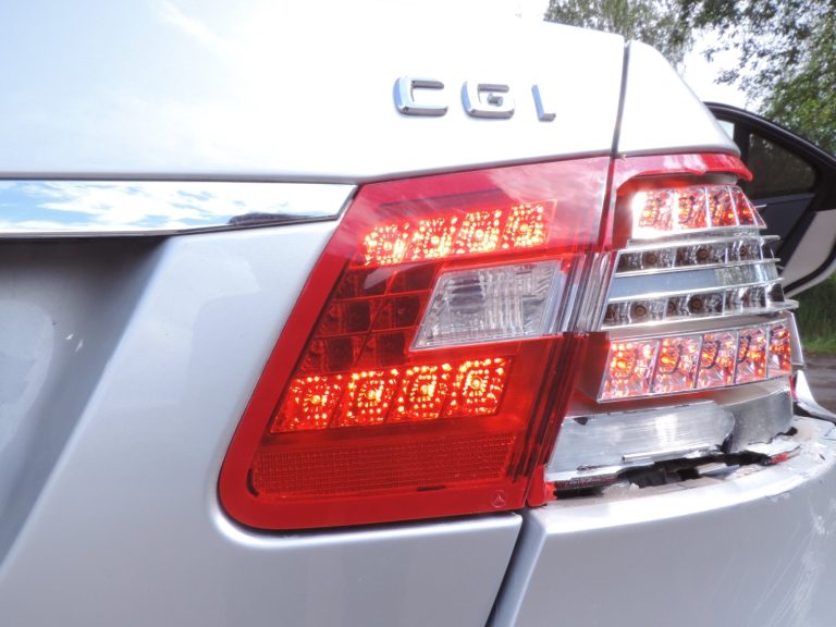 Oriģinālais Mercedes Benz W212 2009-2013 aizmugurējo durvju lukturis Interjera labā puse