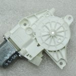 Oriģinālais Mercedes Benz W212 W204 Logu regulatora motors priekšējais kreisais