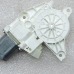 Oriģinālais Mercedes Benz W212 W204 aizmugurējā kreisā loga regulatora motors