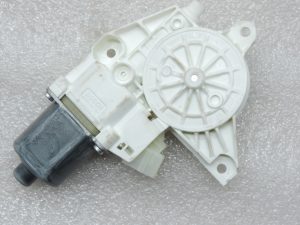 Oriģinālais Mercedes Benz W212 W204 aizmugurējā kreisā loga regulatora motors