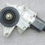 Oriģinālais Mercedes Benz W212 W204 aizmugurējā kreisā loga regulatora motors