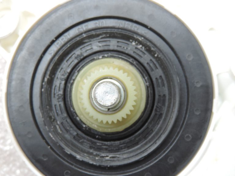Oriģinālais Mercedes Benz W212 W204 aizmugurējā kreisā loga regulatora motors