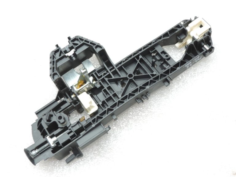 Oriģinālais Mercedes Benz W212 W204 W166 Ārējo durvju rokturu rāmis priekšējais labais