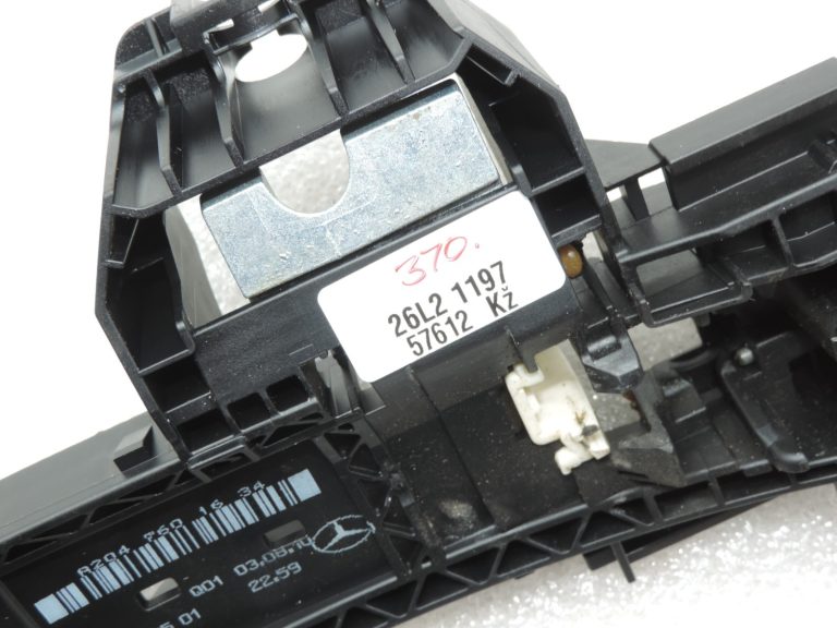 Oriģinālais Mercedes Benz W212 W204 W166 Ārējo durvju rokturu rāmis priekšējais labais