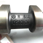 Oriģinālā Mercedes Benz OM 612 2.7 CDI ieplūdes sadales vārpsta OM612 A6120502001