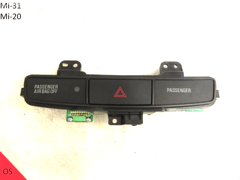 Mitsubishi Lancer GS4 CY2A CZ4A Bīstamības gaismas slēdzis Bīstamības gaismas slēdzis
