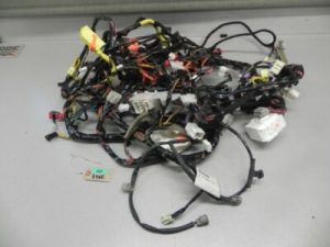MItsubishi Colt VI instrumentu paneļa vadu instalācija
