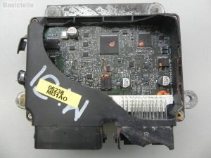 Mitsubishi Lancer dzinēja vadības bloks 1860A976 ECU