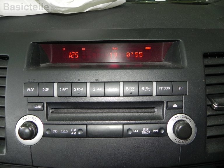 Mitsubishi Lancer Sportback Radio CD Mp3 8701A277 AM/FM Head Unit Testēts