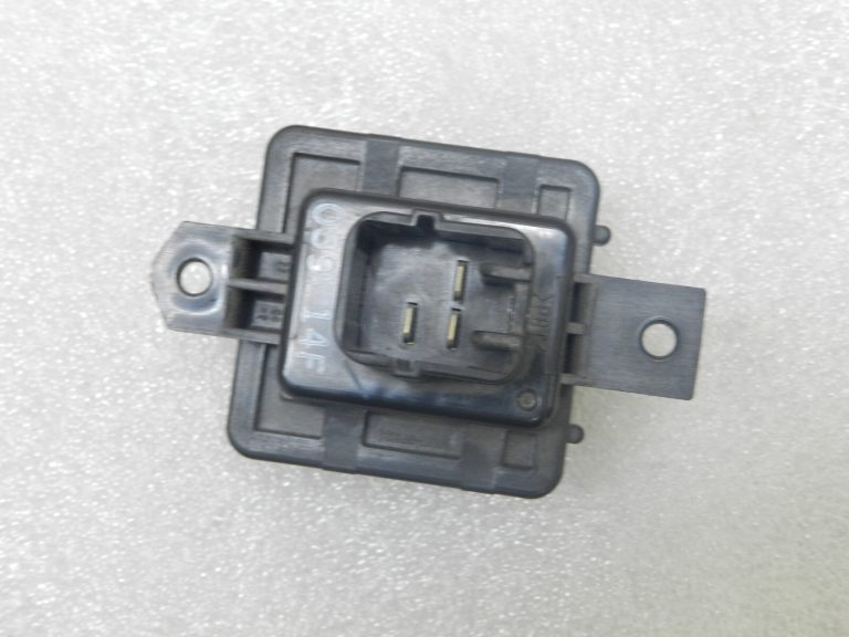 Mitsubishi Outlander III PHEV ventilatora motora pretestības regulators sildītāja regulators
