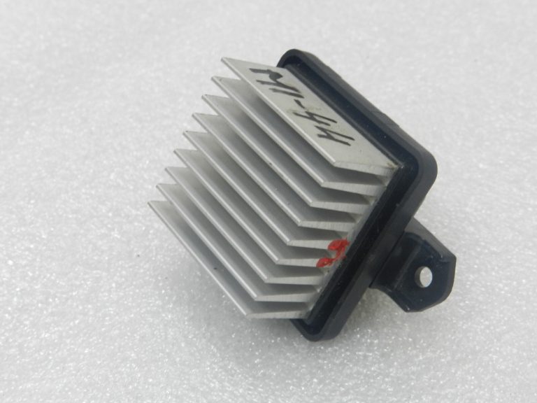 Mitsubishi Outlander III PHEV ventilatora motora pretestības regulators sildītāja regulators