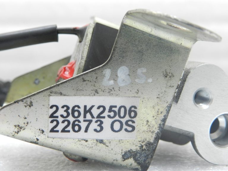 Mitsubishi Outlander III gaisa kondicionētājs AC cauruļvadu solenoīda vārsts 7815A958