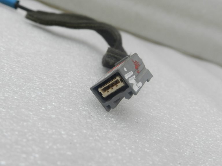Mitsubishi Outlander III Radio tālruņa austiņas brīvā USB kabeļa savienojums 8755A098
