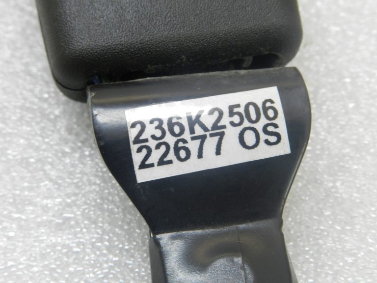 Mitsubishi Outlander III Priekšējais kreisās drošības jostas sprādzes spriegotājs 7000D814XA