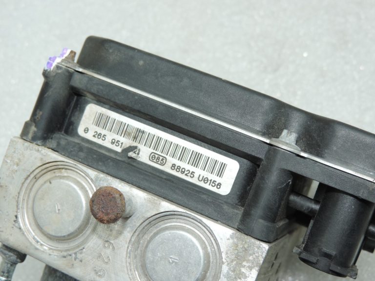 Nissan Qashqai J10 ABS sūknis 47660JD77A 47660JD01D 0265230686 88925U0156