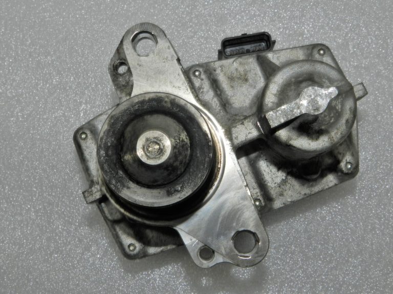 Oriģinālais Nissan Qashqai J11 1.6 DCi izplūdes gāzu recirkulācijas EGR vārsts 1471000Q1B, 147109816R