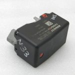 Nissan Qashqai J11 stūres slēdzene aizdedzes slēdzene stūres bloķētājs 487004553R