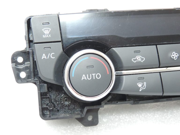 Nissan Qashqai J11 Klimata kontroles panelis Sildītāja kontroles panelis Sildītāja kontrole 275004EA0A