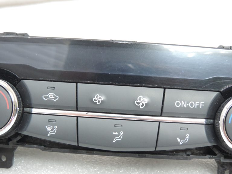 Nissan Qashqai J11 Klimata kontroles panelis Sildītāja kontroles panelis Sildītāja kontrole 275004EA0A