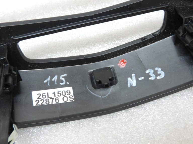 Nissan Qashqai J11 instrumentu paneļa klimata kontroles paneļa pārsegs spīdīgi melns