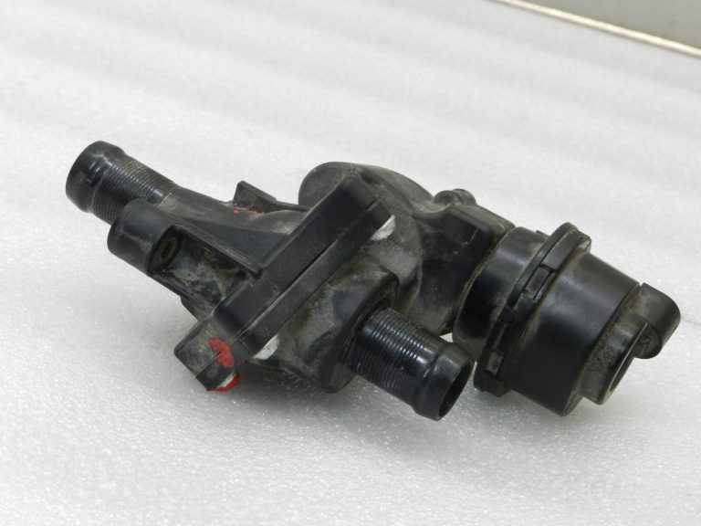 Nissan Qashqai J11 1.3i Turbo HR13DDT Ūdens vārsts Ūdens kontrole Ūdens vārsts Ūdens vārsts