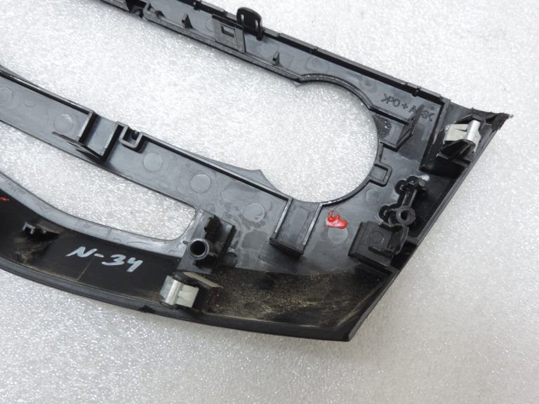 Nissan Qashqai J11 instrumentu paneļa klimata kontroles paneļa pārsegs spīdīgi melns