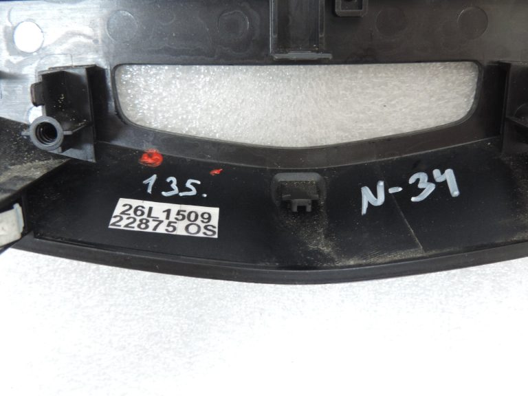 Nissan Qashqai J11 instrumentu paneļa klimata kontroles paneļa pārsegs spīdīgi melns