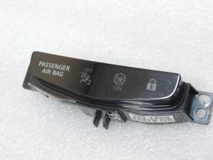 Nissan Qashqai J11 pasažieru drošības spilvena indikatora gaisma 250204EA0A