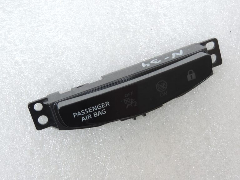 Nissan Qashqai J11 pasažieru drošības spilvena indikatora gaisma 250204EA0A