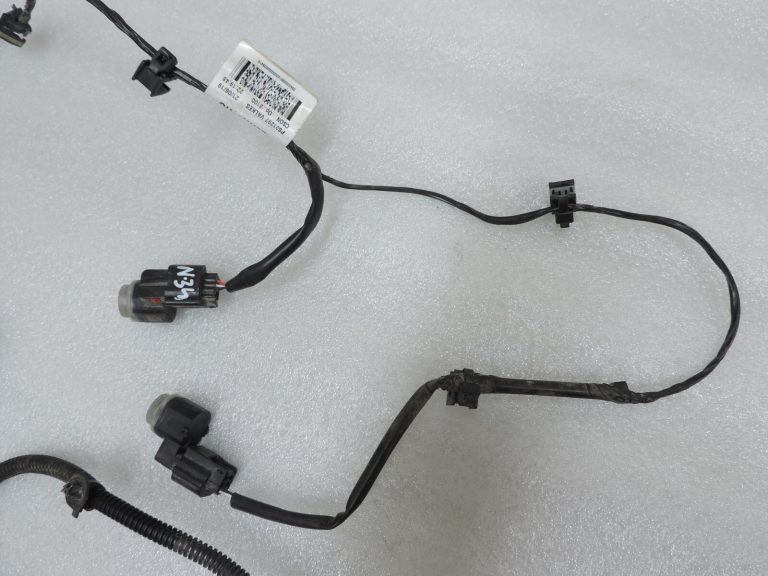 Nissan Qashqai J11 Aizmugurējā PDC stāvvietas palīgierīces instalācija ar sensoru 24093HV01A