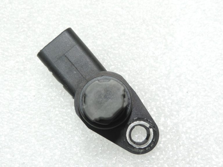 Renault M9R V9X 2.0 3.0 dCi sadales vārpstas sensors 2373100Q0C